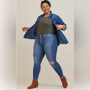 Torrid NWT Women’s Bombshell Skinny‎ Premium Stretch High-Rise Jean SIZE 22 S